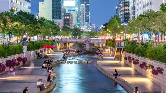 How samsung ISO 45001 - people relaxing by Cheong-Gyecheon stream